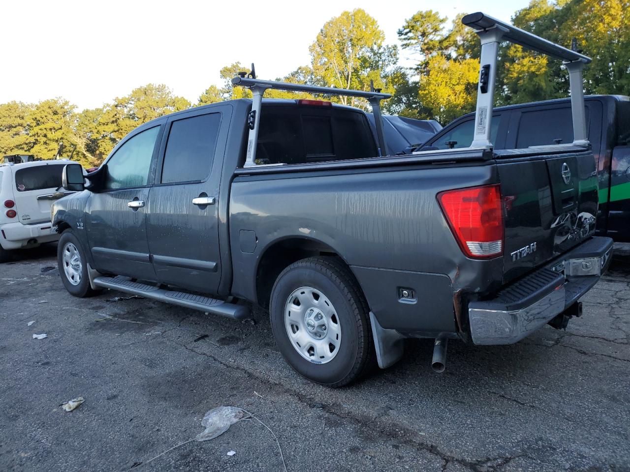 Nissan Titan Xe Image 4