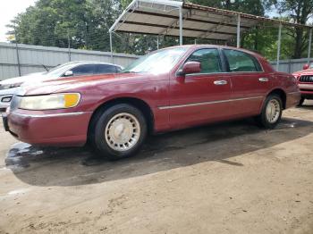  Salvage Lincoln Towncar