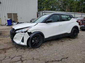  Salvage Nissan Kicks