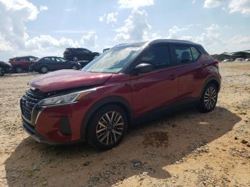  Salvage Nissan Kicks