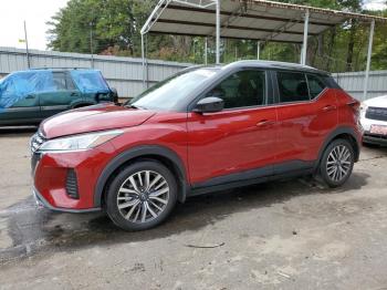  Salvage Nissan Kicks