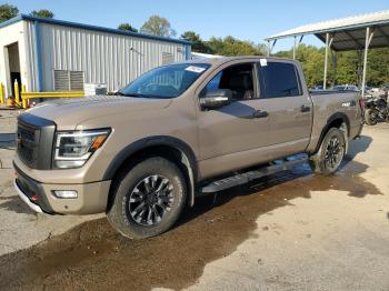  Salvage Nissan Titan