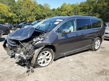  Salvage Chrysler Pacifica