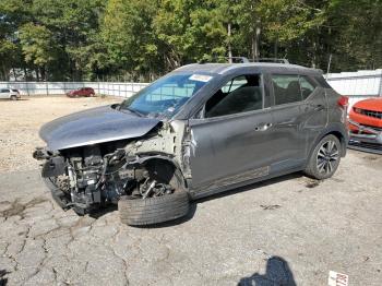  Salvage Nissan Kicks