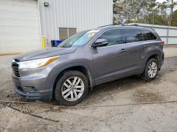  Salvage Toyota Highlander