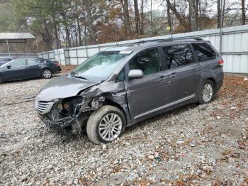  Salvage Toyota Sienna