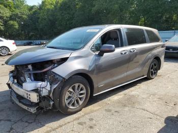  Salvage Toyota Sienna