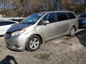  Salvage Toyota Sienna