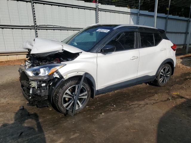  Salvage Nissan Kicks