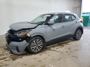  Salvage Nissan Kicks