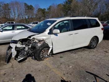  Salvage Toyota Sienna