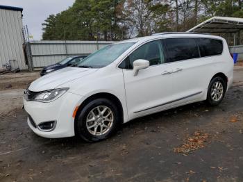  Salvage Chrysler Pacifica