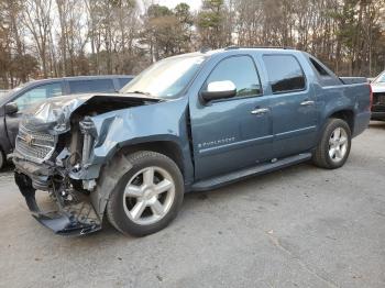  Salvage Chevrolet Avalanche