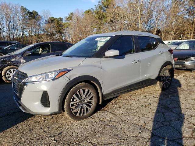  Salvage Nissan Kicks