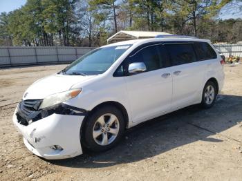  Salvage Toyota Sienna