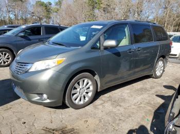  Salvage Toyota Sienna