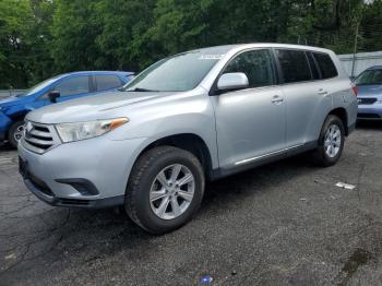  Salvage Toyota Highlander