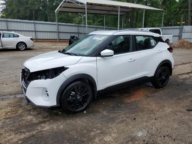  Salvage Nissan Kicks
