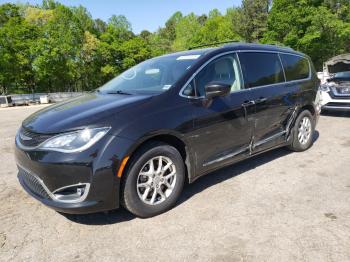  Salvage Chrysler Pacifica