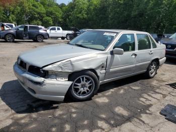  Salvage Volvo S70