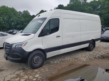 Salvage Mercedes-Benz Sprinter