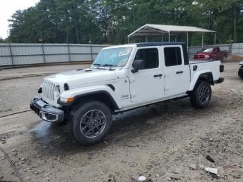  Salvage Jeep Gladiator