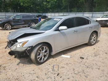  Salvage Nissan Maxima