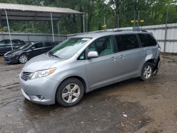  Salvage Toyota Sienna