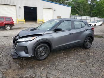  Salvage Nissan Kicks
