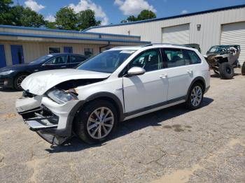  Salvage Volkswagen Golf