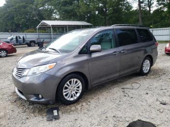  Salvage Toyota Sienna