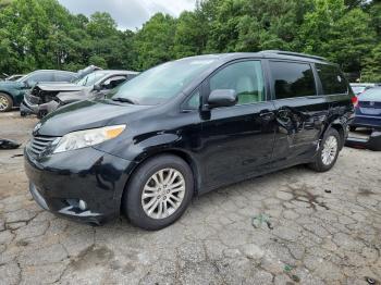  Salvage Toyota Sienna