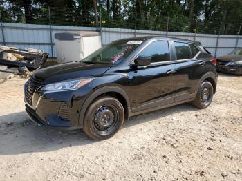  Salvage Nissan Kicks Play