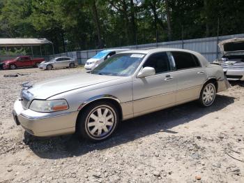  Salvage Lincoln Towncar