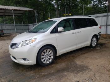  Salvage Toyota Sienna