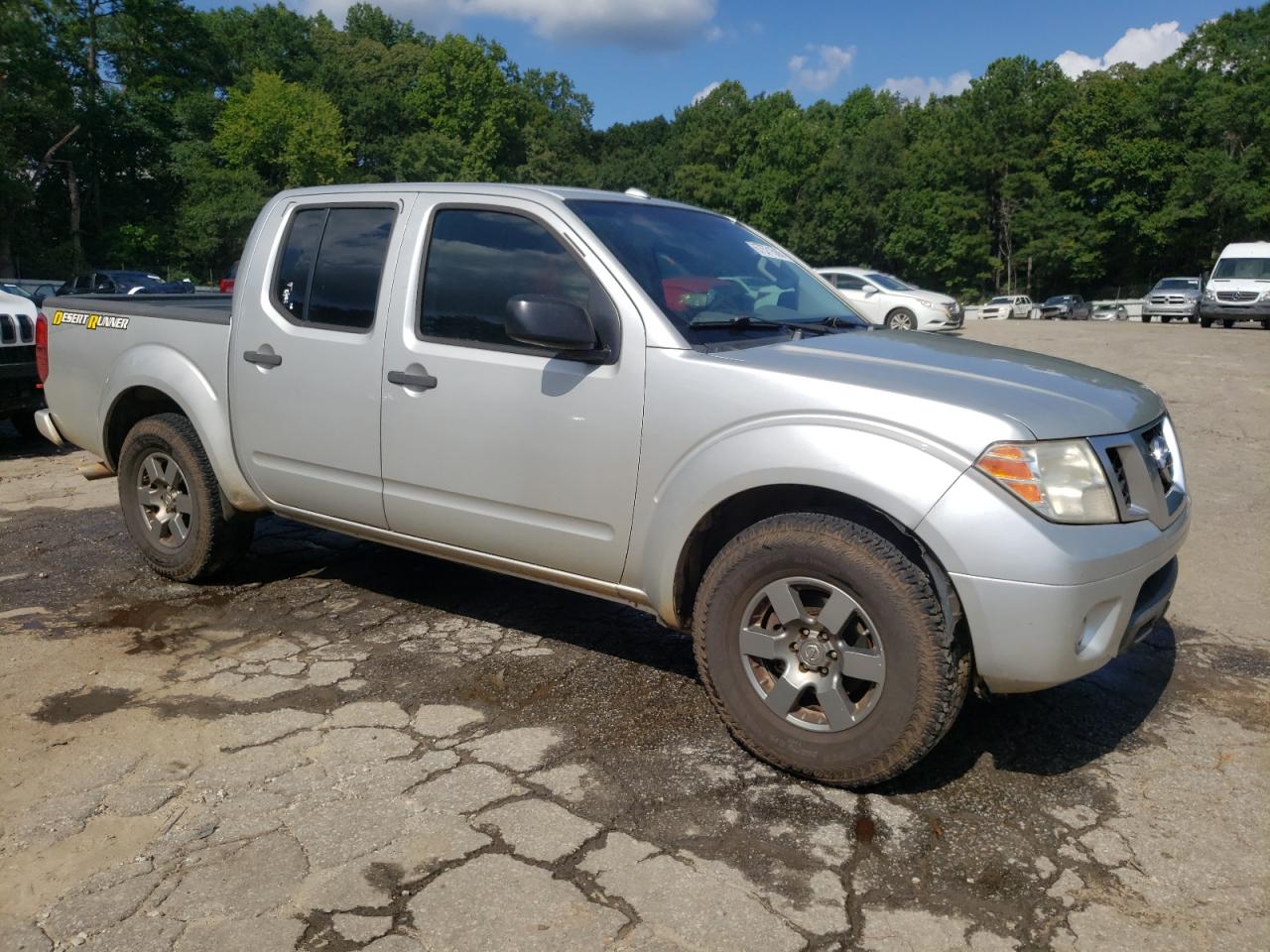 Nissan Frontier S Image 2