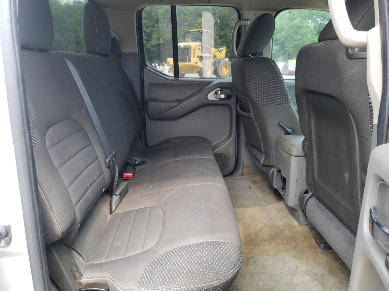 Nissan Frontier S Image 11