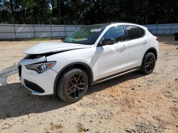  Salvage Alfa Romeo Stelvio