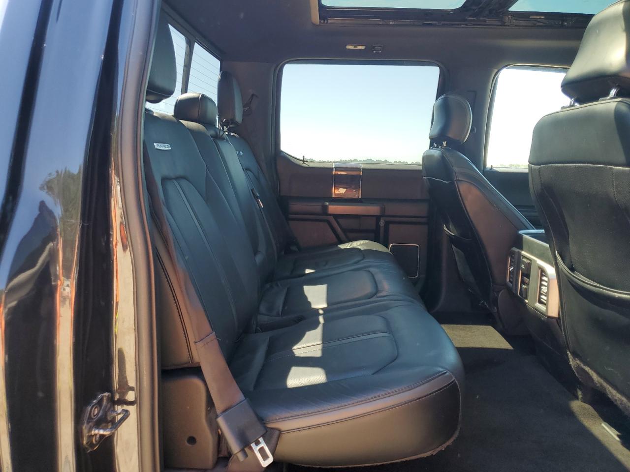 Ford F-150 Supercrew Image 2