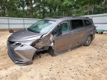  Salvage Toyota Sienna