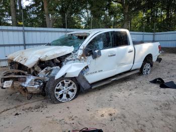  Salvage Nissan Titan