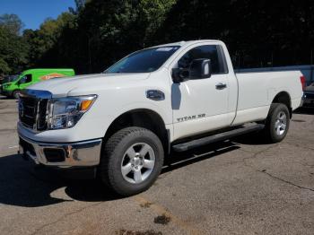  Salvage Nissan Titan