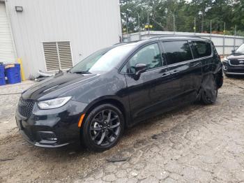  Salvage Chrysler Pacifica