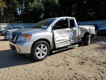  Salvage Nissan Titan