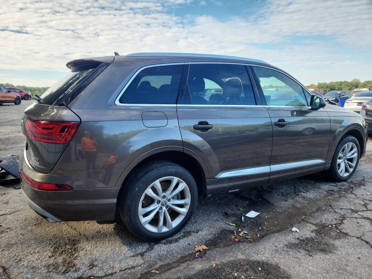 Audi Q7 Premium Plus Image 9