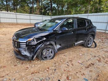  Salvage Nissan Kicks
