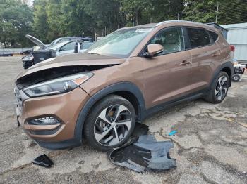  Salvage Hyundai TUCSON