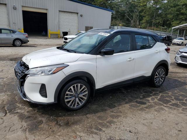  Salvage Nissan Kicks