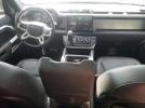 Land Rover Defender 110 S Image 12
