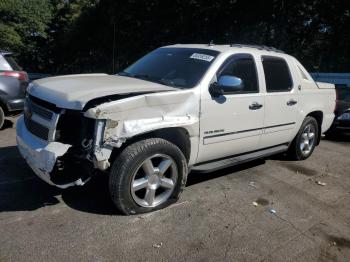  Salvage Chevrolet Avalanche